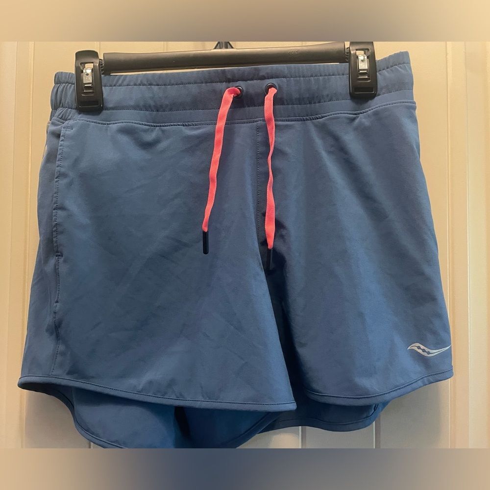 Saucony women’s size medium running athletic shorts blue athletic summer